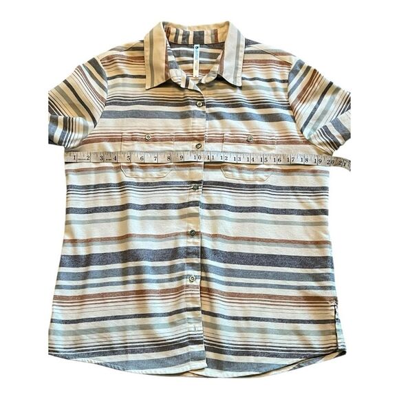 KUHL Womens Lightweight Flannel size Medium - Picture 5 of 10